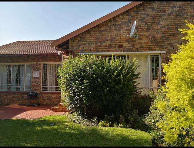 3 BEDROOM FREESTANDING RENTED IN RANDHART